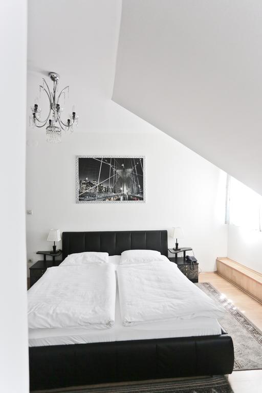 Hotel Martini Zagreb Hotel And Restaurant Sesvete Quarto foto